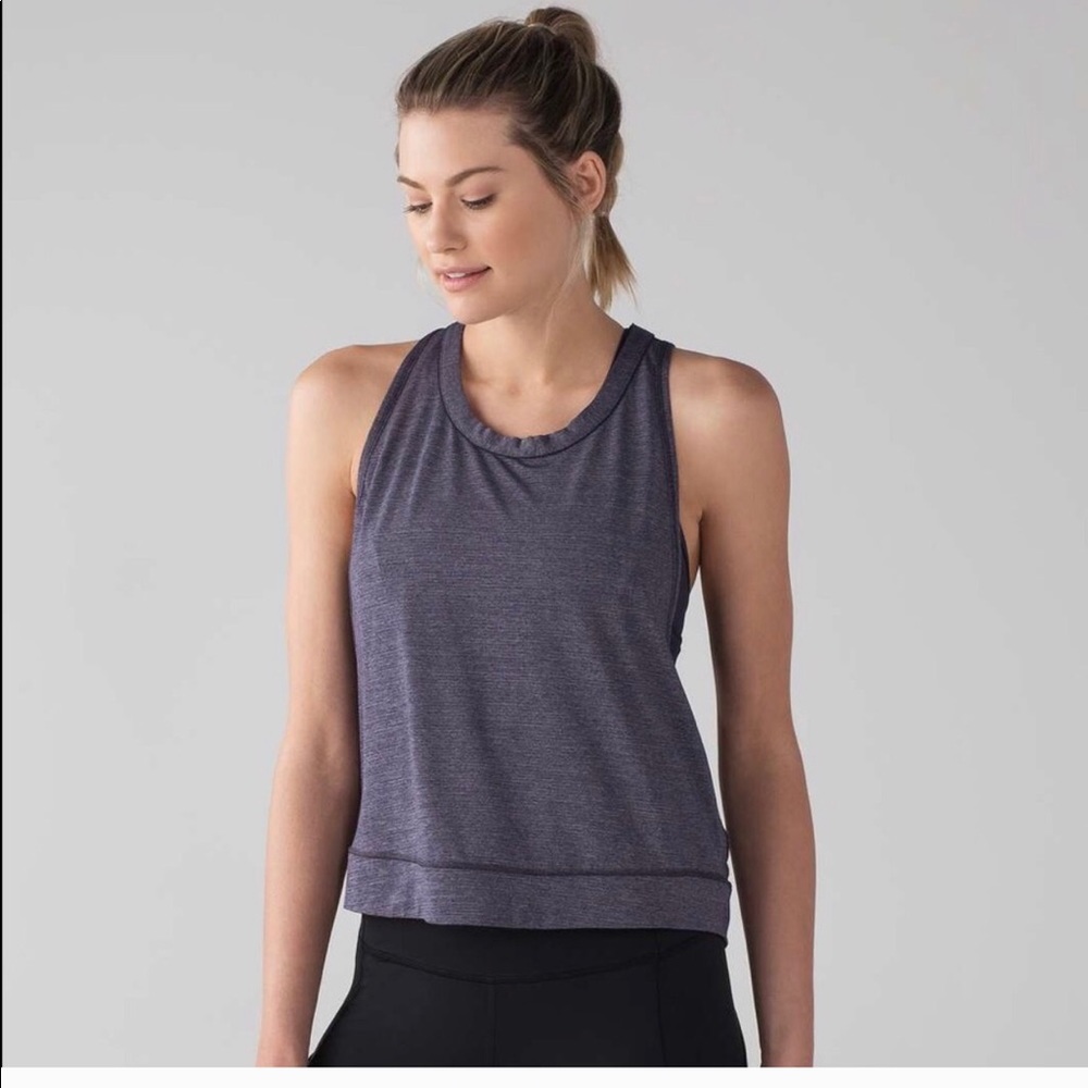 Lululemon muscle tank size 6